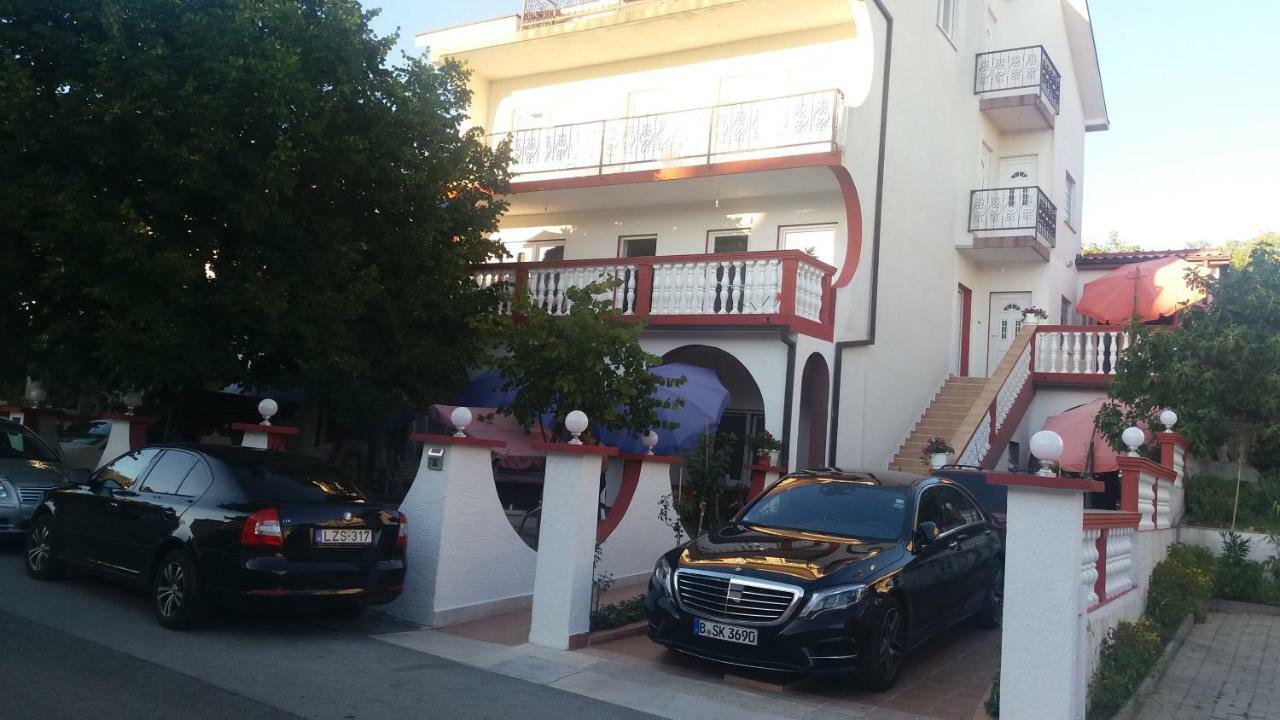 Apartmani Nina Crikvenica Exterior foto