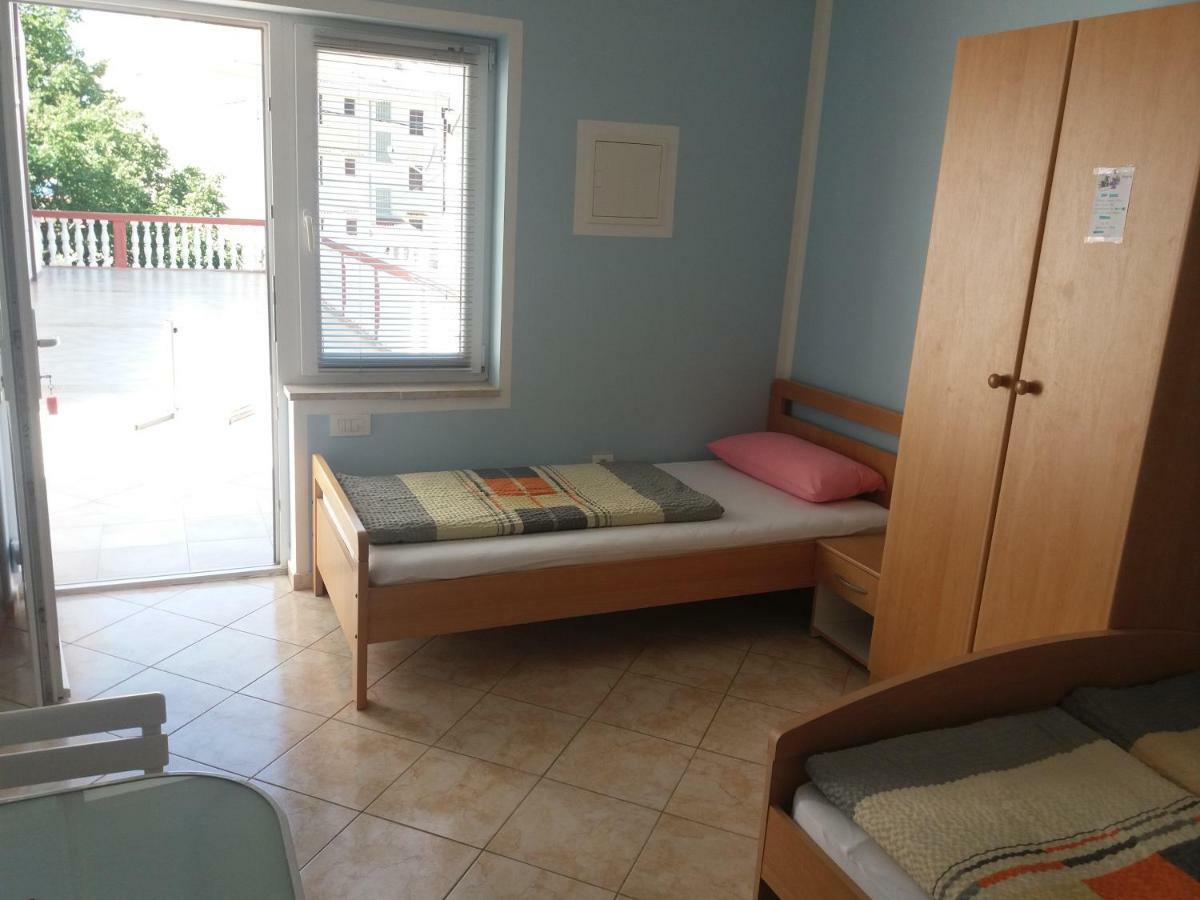 Apartmani Nina Crikvenica Exterior foto